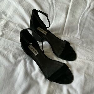 Steve Madden Black Heels Elegant Design